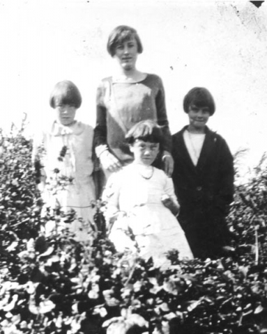 168: l-r front Mollie and Anne McCarthy, Rose Reddy, back Min Carroll. (circa 1930)  - Mollie and Anne daughters of James McCarthy &amp;amp; Julia Reddy; Rose daughter of  John Reddy &amp;amp; Vera Dunphy; Min daughter of John Carroll &amp;amp; Eliz Reddy